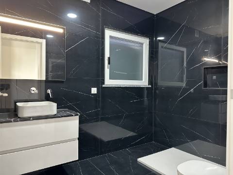 Magnifica moradia novaT4 com piscina e garagem!