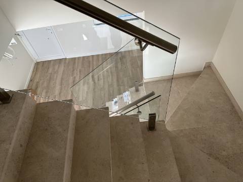 Magnifica moradia novaT4 com piscina e garagem!