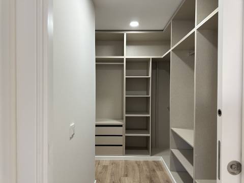 Magnifica moradia novaT4 com piscina e garagem!