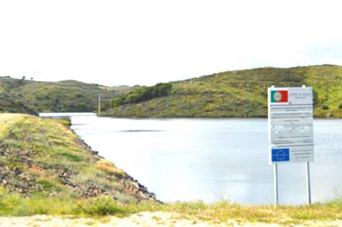 Propriedade com duas ruínas na serra de Conceição de Tavira