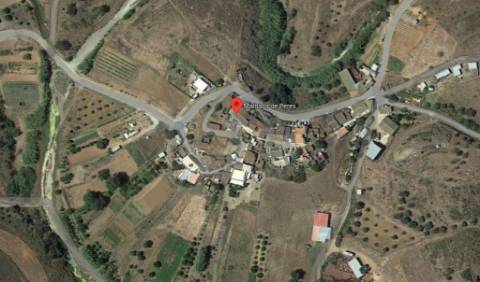 Propriedade com duas ruínas na serra de Conceição de Tavira