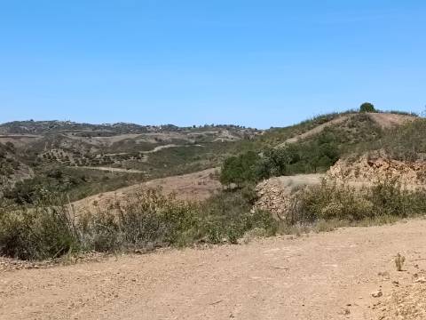TERRENO COM 10.160 M2 - PRÓXIMO A CORTE DO GAGO - CASTRO MARIM - ALGARVE