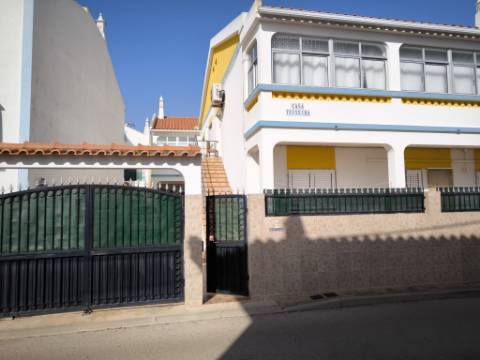 Exclusivo Edifício com 8 Apartamentos em Manta Rota, Algarve