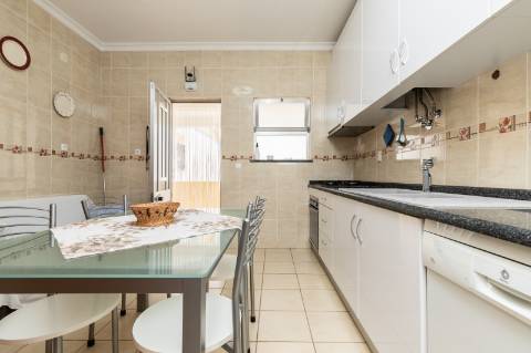 Exclusivo Edifício com 8 Apartamentos em Manta Rota, Algarve