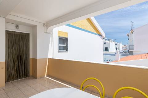 Exclusivo Edifício com 8 Apartamentos em Manta Rota, Algarve