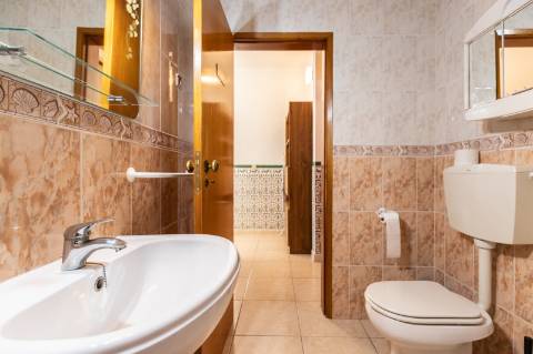 Exclusivo Edifício com 8 Apartamentos em Manta Rota, Algarve