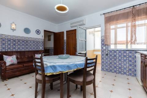 Exclusivo Edifício com 8 Apartamentos em Manta Rota, Algarve