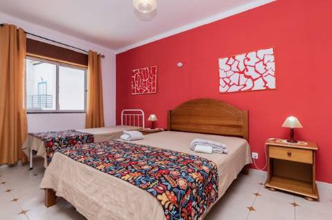 Exclusivo Edifício com 8 Apartamentos em Manta Rota, Algarve