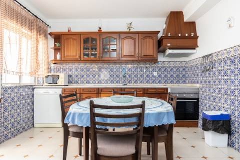 Exclusivo Edifício com 8 Apartamentos em Manta Rota, Algarve