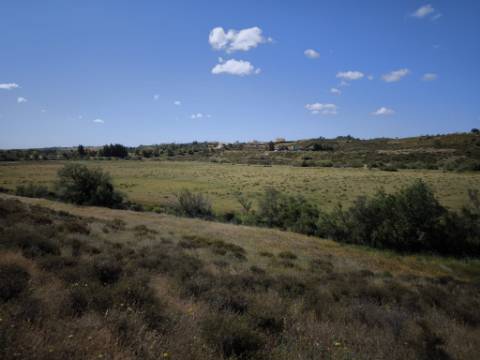 TERRENO COM 60880 M2 - COM POSSIBILIDADE DE CONSTRUÇÃO - TURISMO E MORADIA - JUNQUEIRA - CASTRO MARIM - ALGARVE