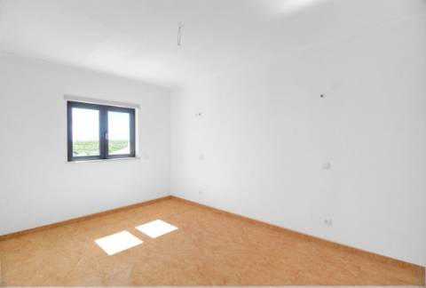 Moradia V3 de Design Personalizável com Piscina