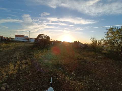 TERRENO URBANO PARA CONSTRUÇÃO - 840 M2 - VISTA MAR E VISTA LAGO - PORTELA ALTA DE CIMA - CASTRO MARIM - ALGARVE