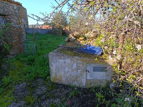 MORADIA EM PEDRA, RUINA COM TERRENO DE 230 M2 - BALURCOS - ALCOUTIM - ALGARVE