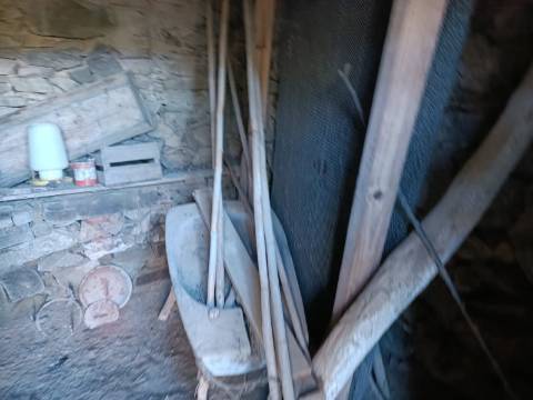 MORADIA EM PEDRA, RUINA COM TERRENO DE 230 M2 - BALURCOS - ALCOUTIM - ALGARVE