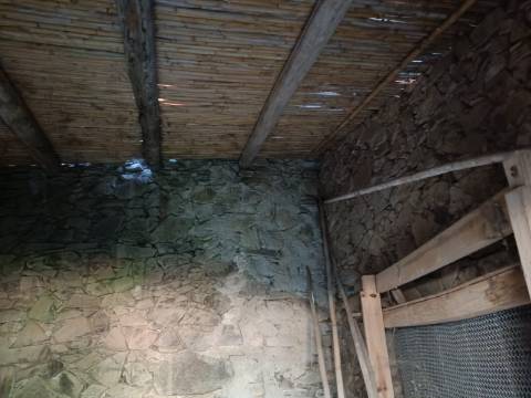 MORADIA EM PEDRA, RUINA COM TERRENO DE 230 M2 - BALURCOS - ALCOUTIM - ALGARVE