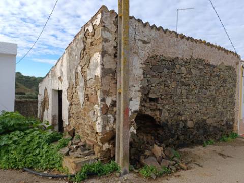 MORADIA DE ALDEIA - COM 37 M2 - PARA RECONSTRUIR - CORTE DA SEDA - ALCOUTIM - ALGARVE