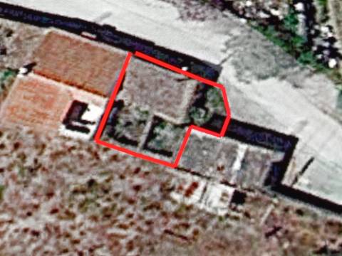 MORADIA DE ALDEIA - COM 37 M2 - PARA RECONSTRUIR - CORTE DA SEDA - ALCOUTIM - ALGARVE