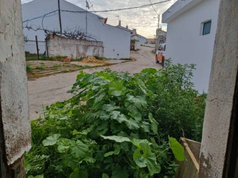 MORADIA DE ALDEIA - COM 37 M2 - PARA RECONSTRUIR - CORTE DA SEDA - ALCOUTIM - ALGARVE