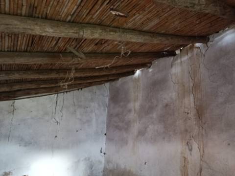 MORADIA DE ALDEIA - COM 37 M2 - PARA RECONSTRUIR - CORTE DA SEDA - ALCOUTIM - ALGARVE