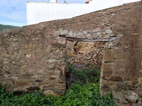 MORADIA DE ALDEIA - COM 37 M2 - PARA RECONSTRUIR - CORTE DA SEDA - ALCOUTIM - ALGARVE
