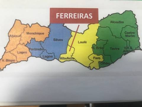 Terreno com 23332 m2 com viabilidade de construção de 61 apartamentos com 6249 m2 de área de construção sito nas Ferreiras em Albufeira