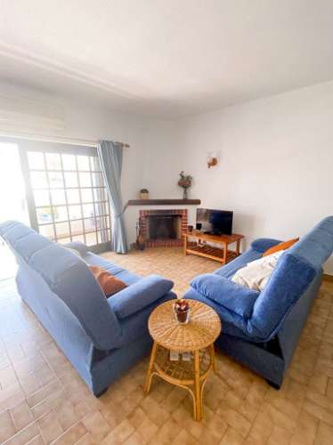 Moradia T3 +1 a 300 metros da Praia em Altura para Arrendamento de Setembro a Junho