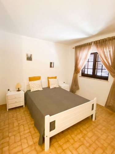 Moradia T3 +1 a 300 metros da Praia em Altura para Arrendamento de Setembro a Junho