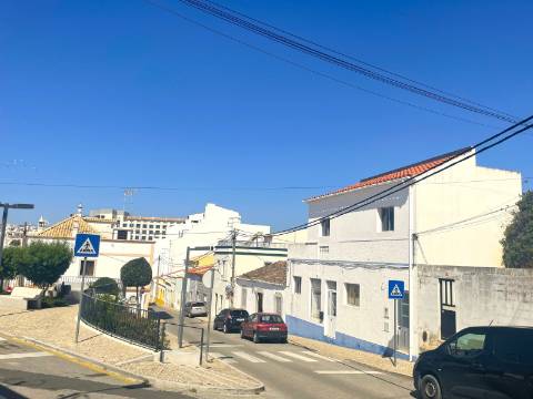 Moradia com Projeto Aprovado no Centro de Tavira