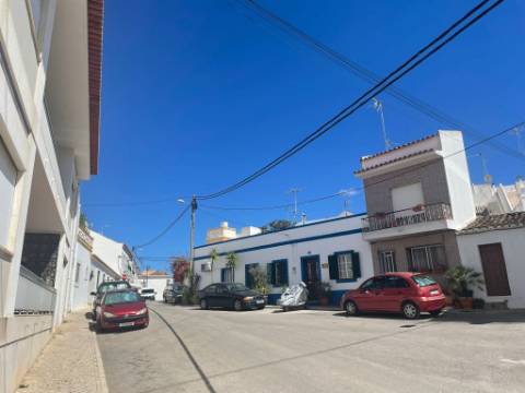 Moradia com Projeto Aprovado no Centro de Tavira