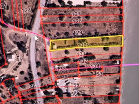 TERRENO COM 1.360 M2 - COM FURO - ÁGUA E ELETRICIDADE - JUNTO AO RIO GUADIANA - FOZ DE ODELEITE - CASTRO MARIM - ALGARVE