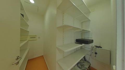 Oportunidade Imperdível em Olhão! Loja em Olhão com 335m2