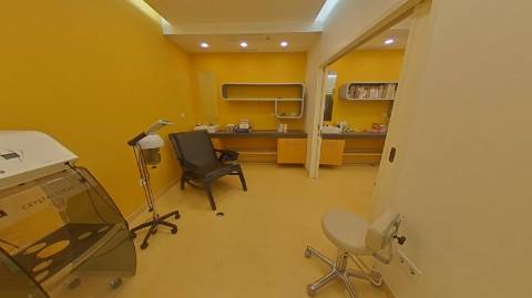 Oportunidade Imperdível em Olhão! Loja em Olhão com 335m2