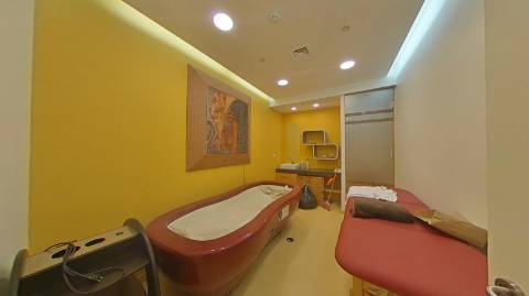 Oportunidade Imperdível em Olhão! Loja em Olhão com 335m2