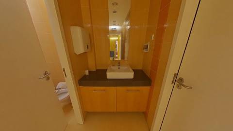 Oportunidade Imperdível em Olhão! Loja em Olhão com 335m2