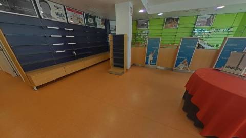 Oportunidade Imperdível em Olhão! Loja em Olhão com 335m2