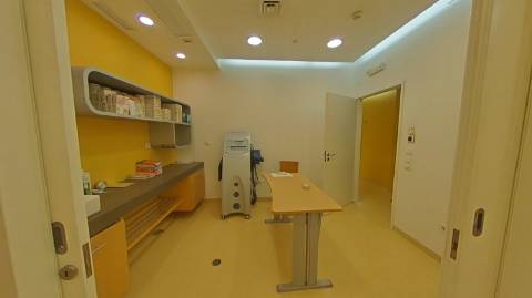 Oportunidade Imperdível em Olhão! Loja em Olhão com 335m2