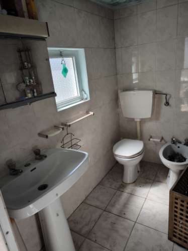 MORADIA TÉRREA - ISOLADA - COM FURO - COM TERRENO DE 600 M2 - CORTE PEQUENA - ODELEITE - CASTRO MARIM