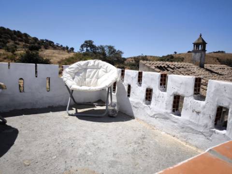 MORADIA TÉRREA - ISOLADA - COM FURO - COM TERRENO DE 600 M2 - CORTE PEQUENA - ODELEITE - CASTRO MARIM