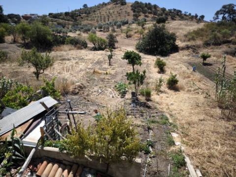 MORADIA TÉRREA - ISOLADA - COM FURO - COM TERRENO DE 600 M2 - CORTE PEQUENA - ODELEITE - CASTRO MARIM