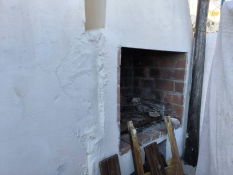 MORADIA TÉRREA - ISOLADA - COM FURO - COM TERRENO DE 600 M2 - CORTE PEQUENA - ODELEITE - CASTRO MARIM