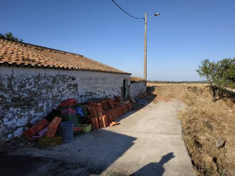 RUÍNA COM TERRENO E VISTA MAR NO MAGOITO EM ODELEITE - CASTRO MARIM