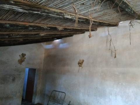 RUÍNA COM TERRENO E VISTA MAR NO MAGOITO EM ODELEITE - CASTRO MARIM