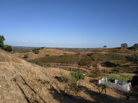 RUÍNA COM TERRENO E VISTA MAR NO MAGOITO EM ODELEITE - CASTRO MARIM