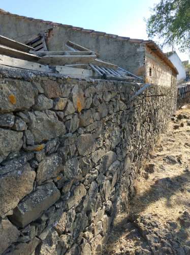 RUÍNA COM TERRENO E VISTA MAR NO MAGOITO EM ODELEITE - CASTRO MARIM