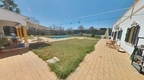 Moradia Típica T3 com piscina.