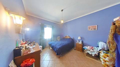 Moradia Típica T3 com piscina.