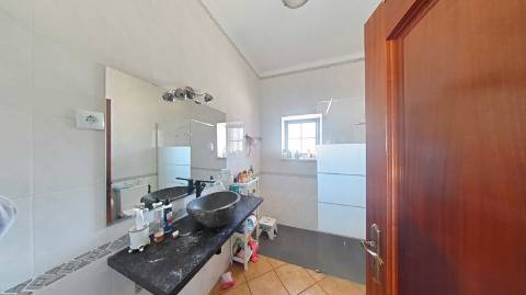 Moradia Típica T3 com piscina.