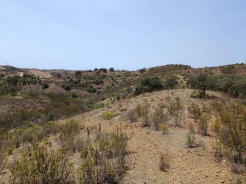 TERRENO RUSTICO COM 6.720 M2 - PRÓXIMO DA BARRAGEM DO BELICHE EM ALCARIAS GRANDES - CASTRO MARIM - ALGARVE
