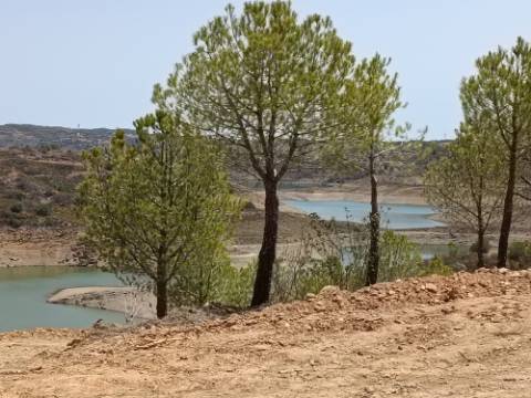 TERRENO RUSTICO COM 6.720 M2 - PRÓXIMO DA BARRAGEM DO BELICHE EM ALCARIAS GRANDES - CASTRO MARIM - ALGARVE