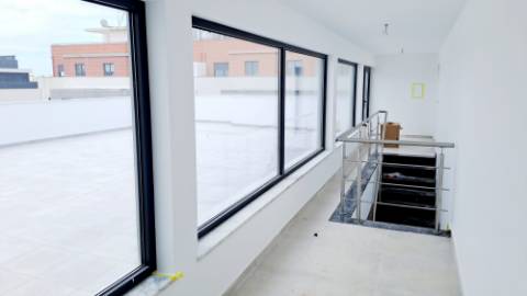 Apartamento T4, top floor, Tavira